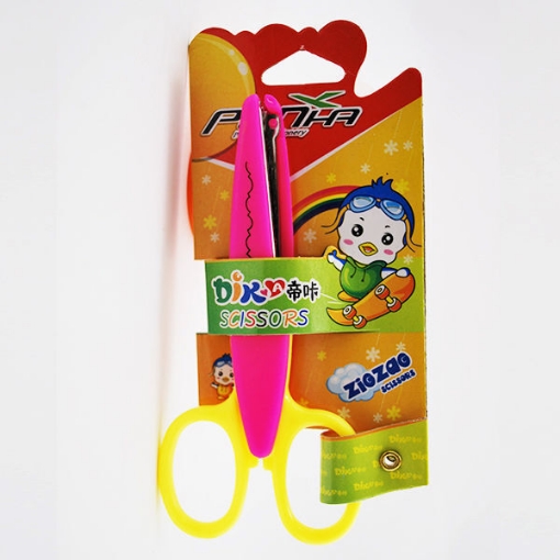 Picture of Kid Scissors Card Plastic Metal 13 cm - KeyRoad 1606