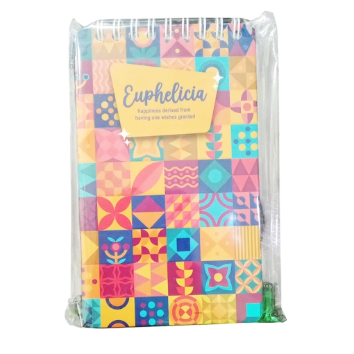 Imagen de Cuaderno con espiral de 80 hojas – Portada decorada – Papel blanco crema – Tamaño A6